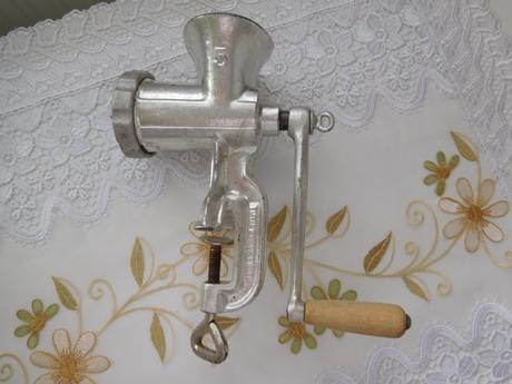 Mlynček na maso-made in čechoslovákia---5, 