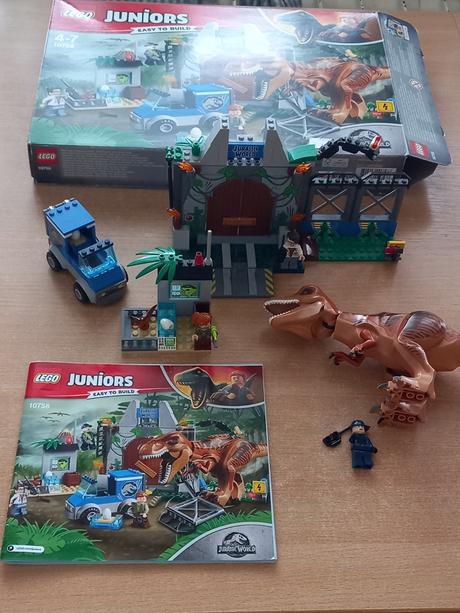 Lego 10758 juniors 4-7 útek t-rex jurský oark, 