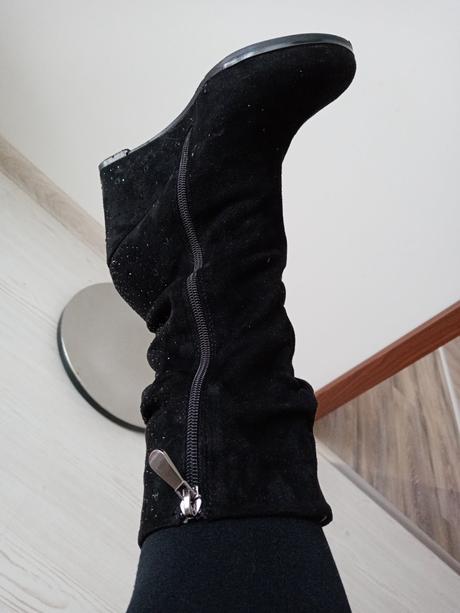 Čižmy s kamienkami, 37