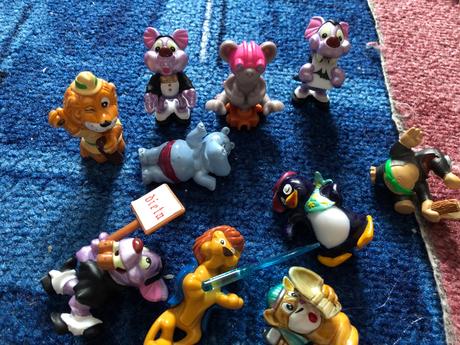 Malý látkový sloník z jarmoku a kinder,