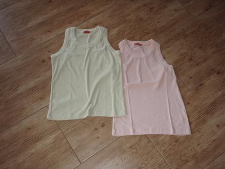 Trička, green trees,l