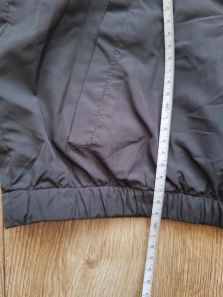 Prechodná vetrovka, reserved,134