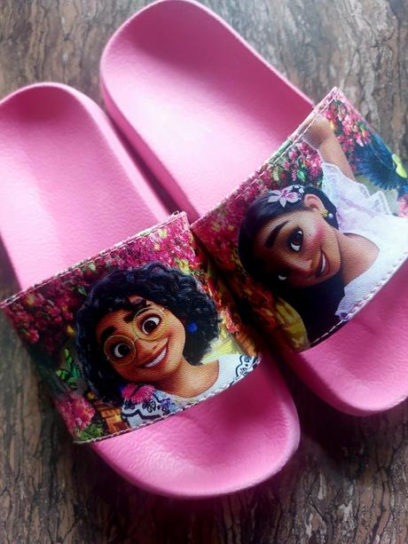 Šľapky encanto, 28