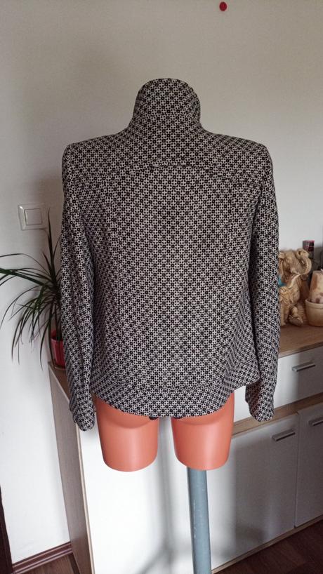 Elegantný kabátik v.l, l