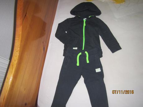 Moderna suprava pre chlapceka 3/4 roky, f&f,104