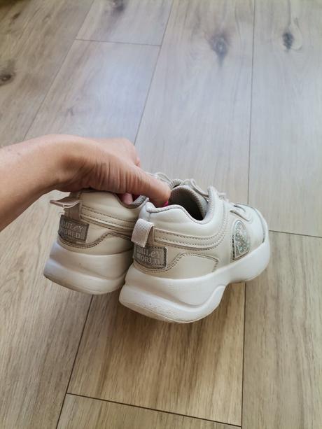 Tenisky, reserved,33