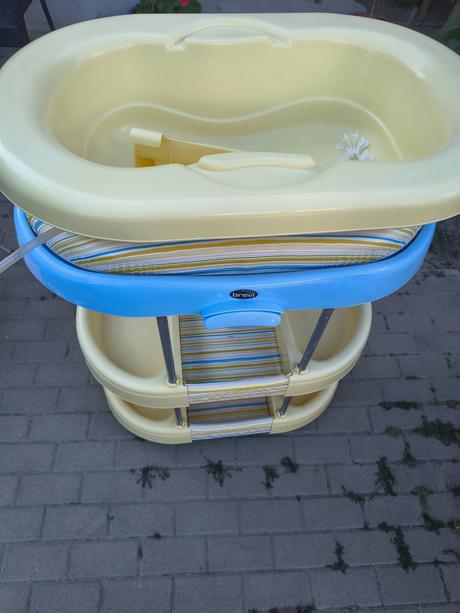 Vanička a prebaľovací  pult, 