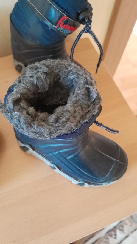 Topánky už iba snehule v ponuke, 22