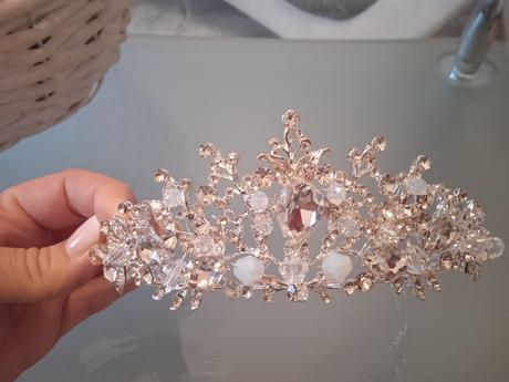 Tiara-korunka do vlasov,