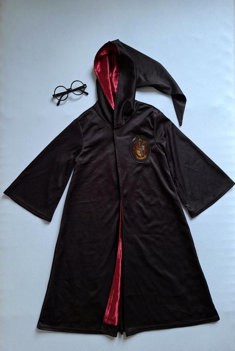 Harry potter deluxe komplet kostým v.110-116, 