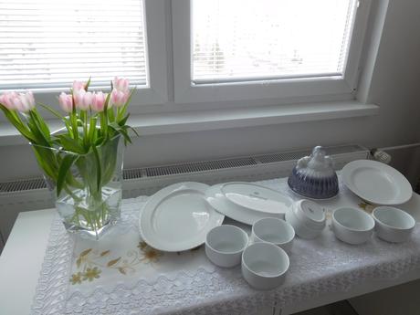 Porcelánové veľké taniere +misky na kompot značené, 