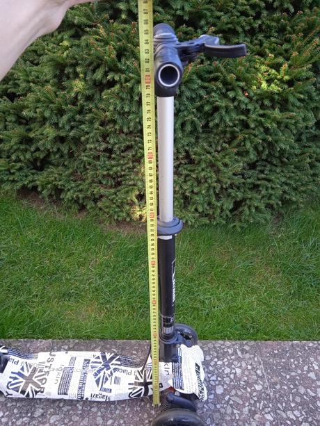 Detská trojkolesová kolobežka, nils