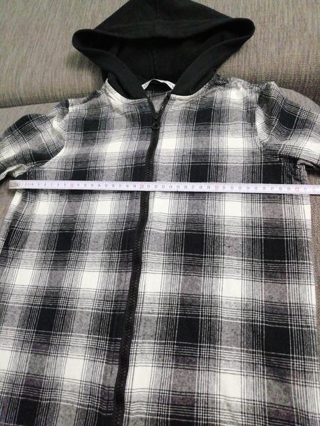 Košeľa s kapucňou v super stave, terranova,140