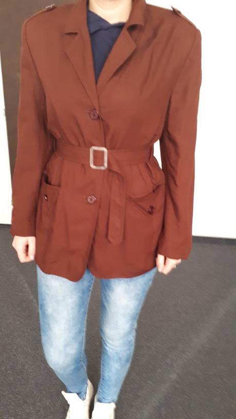 Dámska predlžéne sako s opaskom, m