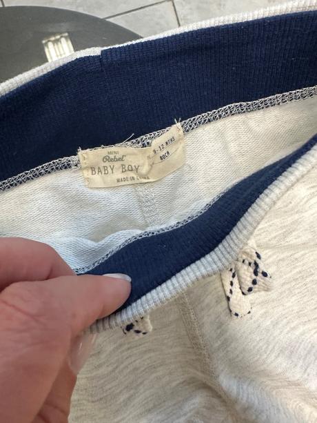 Kraťasy spolu cena, 68–80