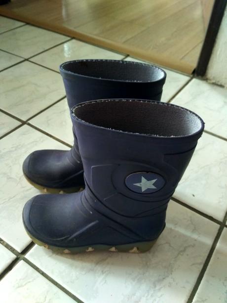 Blikajuce gumaky, 26