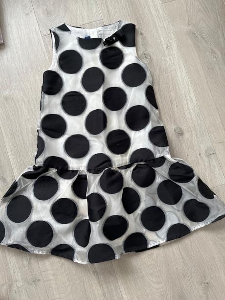 Spoločenské saty, 128