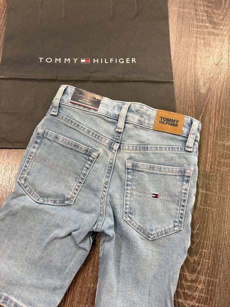 Tommy hilfiger nove detske riflove kratasy č.110, tommy hilfiger,110