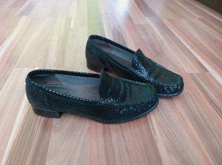 Celokožené mokasíny, 38
