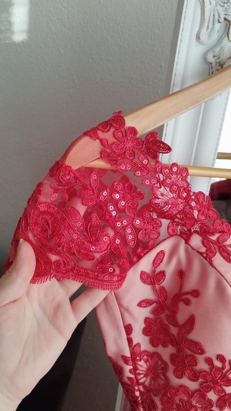 Červené dámske šaty, m