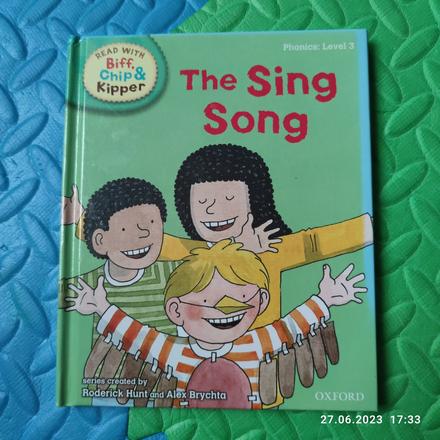 The sing song biff chip kipper level 3 phonics,