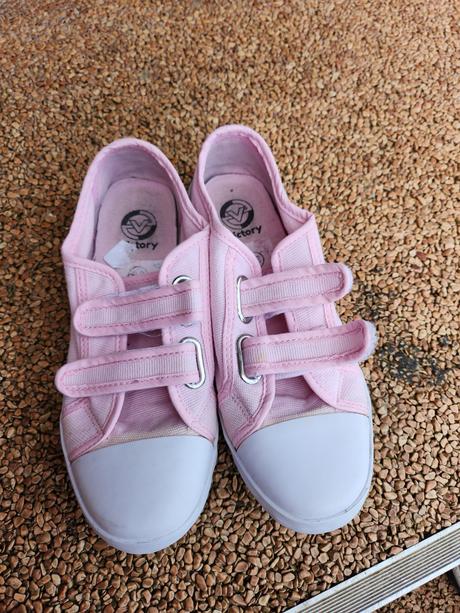 Platenky, deichmann,33