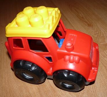 Traktor, mega blocks + kocky, 