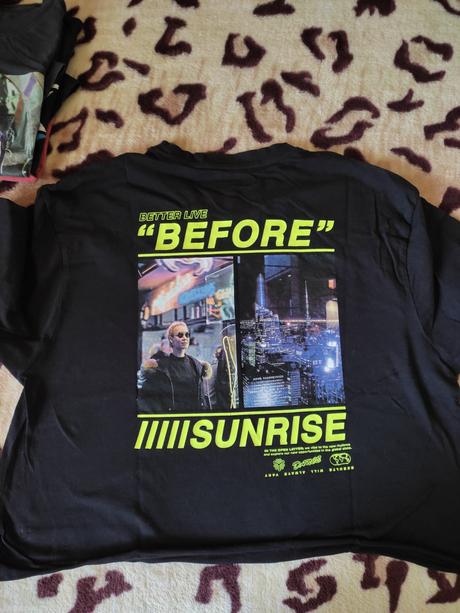 Rozne damske a panske tricka, m