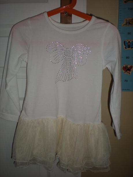 Dievčenské šaty, 104