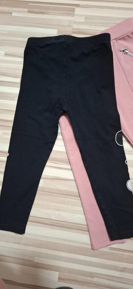 4 ks leginy a 1 ks tepláky, 98