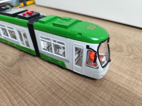 Plastová električka s pohybom a zvukmi, 