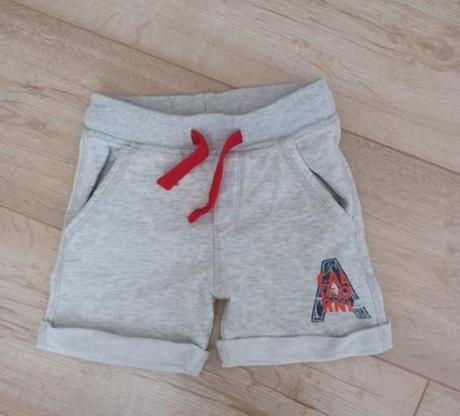 Kraťasy 104 ky, 104