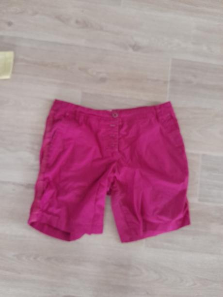 Šortky cyklamenove, bonprix,40