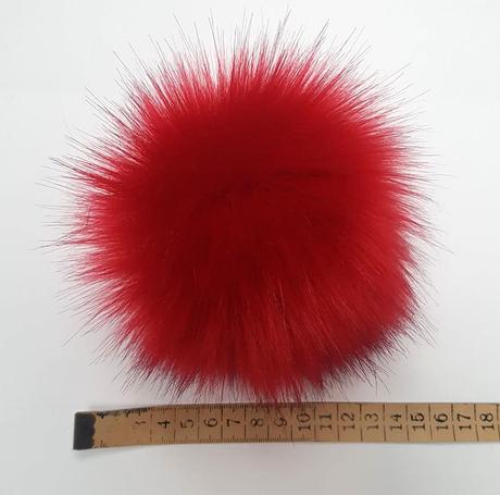 Kožušinový brmbolec 20,