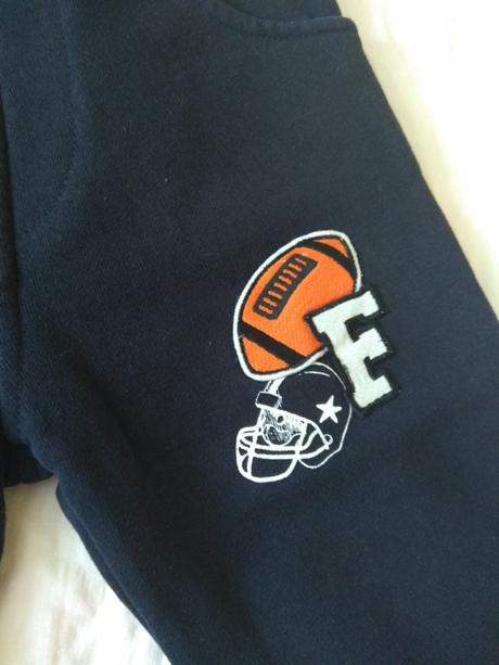 Tmavomodré tepláky, reserved,98