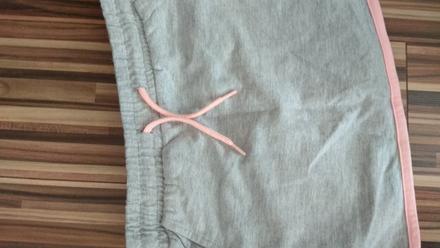 Predám detskú sukničku, 128