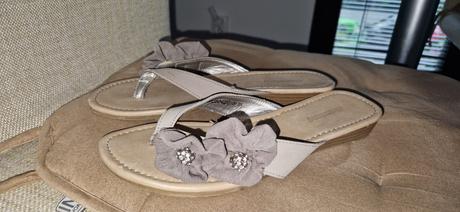 Zachovale slapky, graceland,37