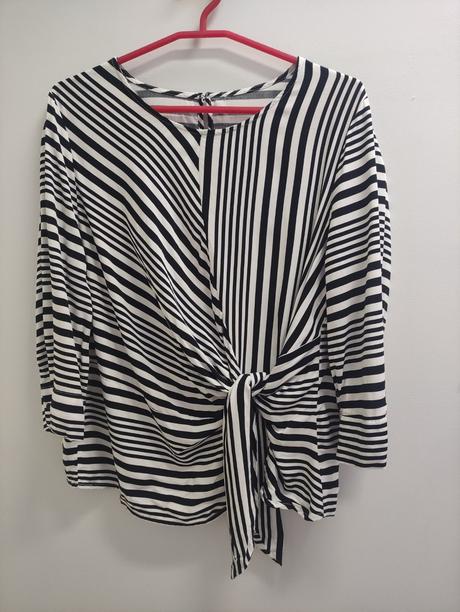 Čierno biela blúzka, l