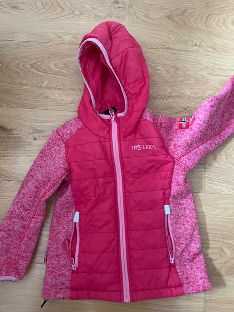 Super lahka bunda po dcerke, trollkids,110