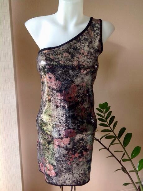 Flitrované saty, 38