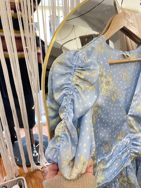 Romantická vzorovaná blúzka pre moletky, river island,42