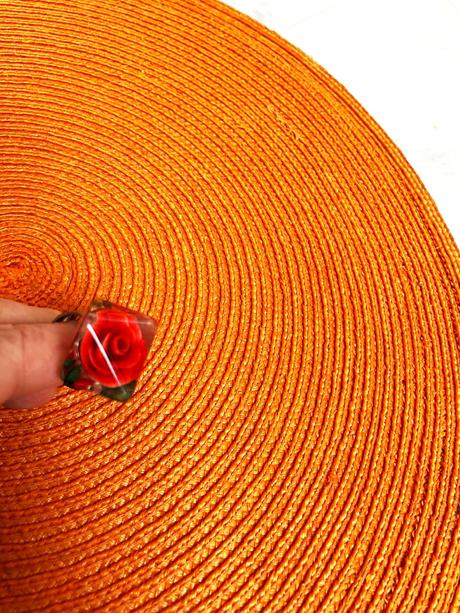 Masívny prsteň z plexiskla, 