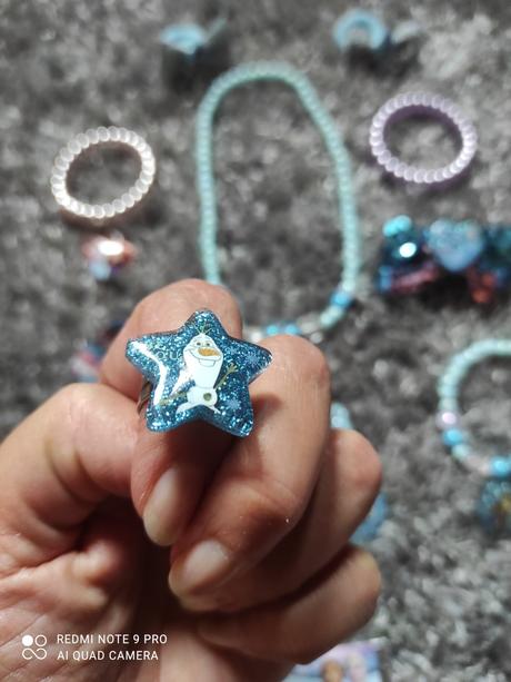 Frozen bižutéria 30náhrdelník, gumičky, sponky ..., disney