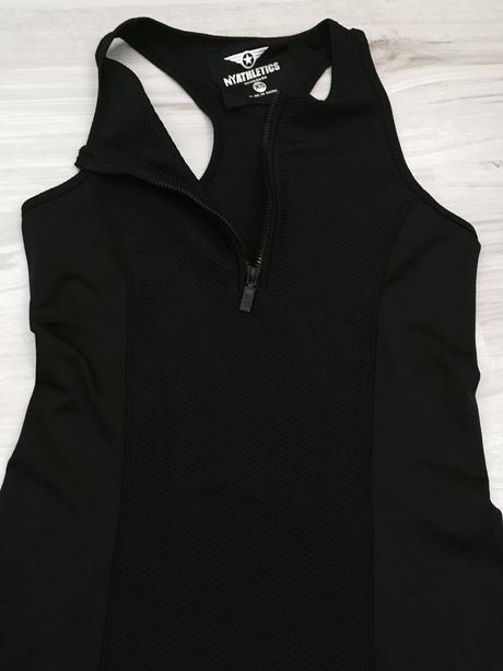 Čierne fitness tielko na cvičenie, xs