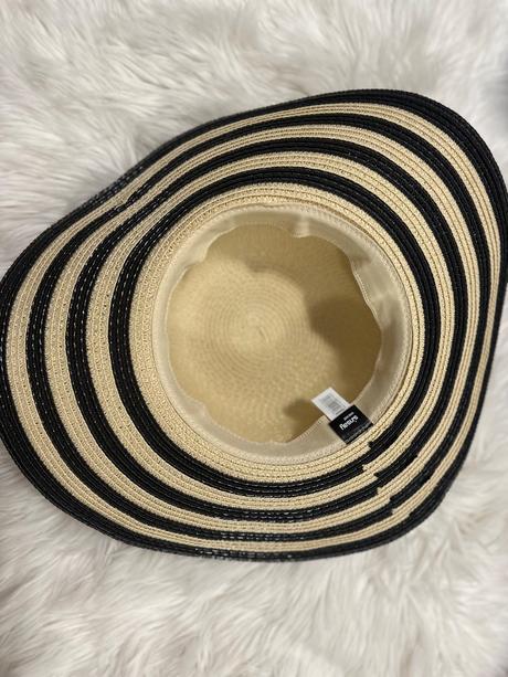 Klobúk, sinsay