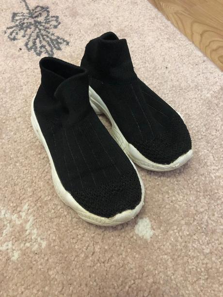 Ponožkové topánky, 27