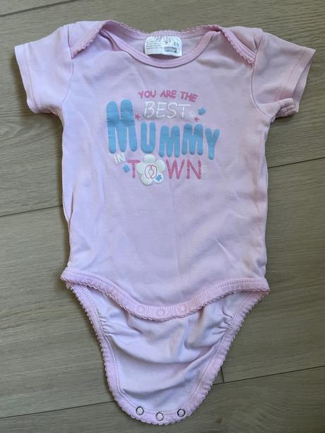 Body s nápisom, ergee,86