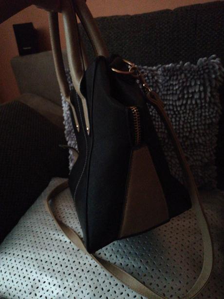 Kabelka zn. atmosphere, atmosphere