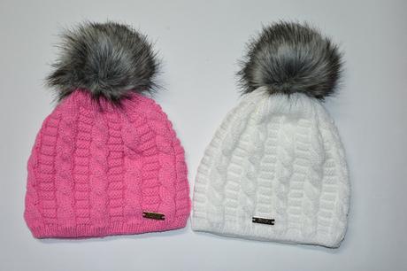 Čiapočka s brmbolcom,