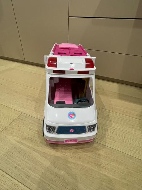 Sanitka barbie, 
